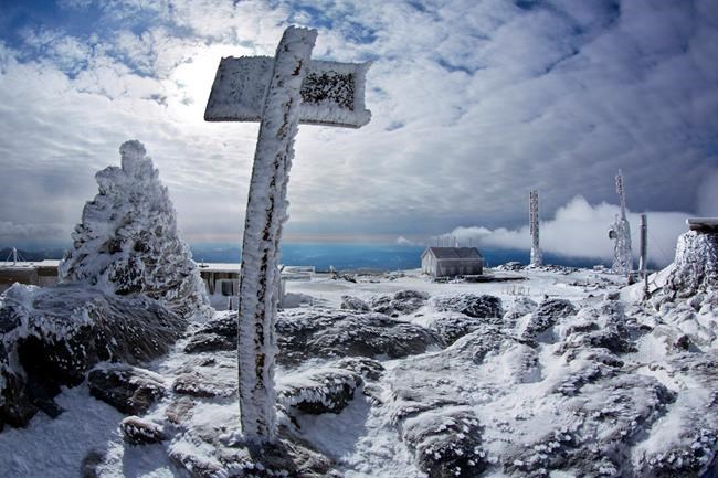 Northeast's highest mountain records wind gust of 171 mph | iNFOnews.ca CP2003594190
