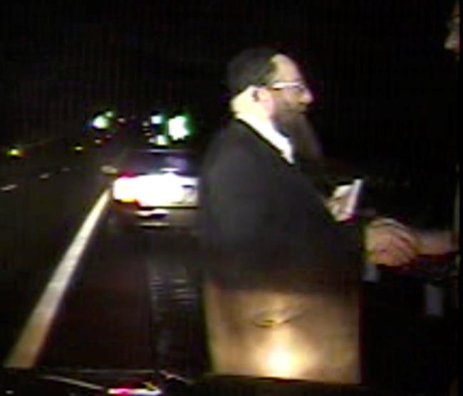 Police probe says no evidence of bias when rabbi was stopped | iNFOnews.ca