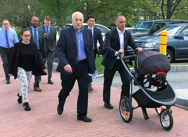 Baby in the office? Providence mayor's habit sparks debate | iNFOnews.ca