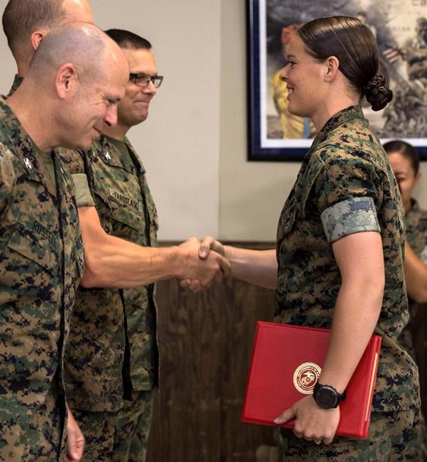 Marine, 24, is first woman to lead amphibian platoon | iNFOnews.ca Marine, 24, is first woman to lead amphibian platoon | iNFOnews.ca