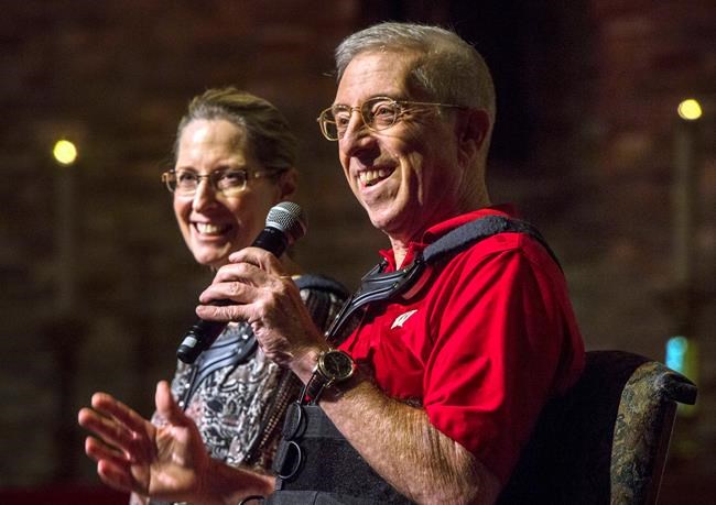 'Miracle on 405': Freeway plane crash survivors tell story | iNFOnews.ca CP2018299574