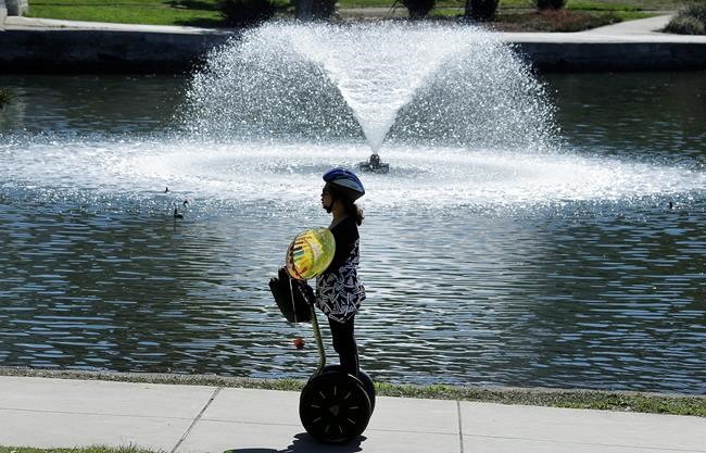 California bakes in triple-digit autumn heat wave | iNFOnews.ca California bakes in triple-digit autumn heat wave | iNFOnews.ca