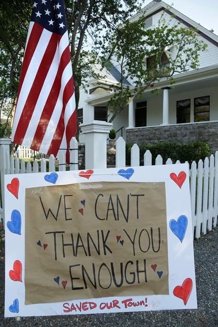 California wildfire victims search burned homes for memories | iNFOnews.ca
