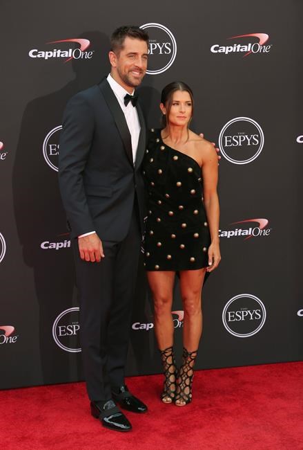 ESPYs host Danica Patrick falls flat in opening monologue | iNFOnews.ca
