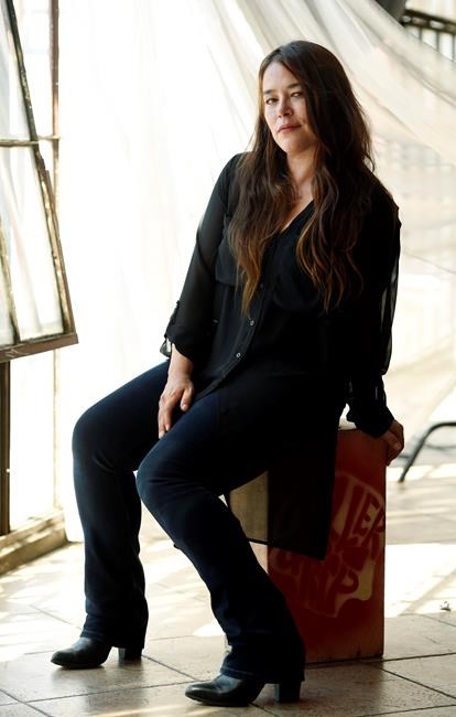 Allison Janney clowns around in Rachael Yamagata's new video | iNFOnews.ca