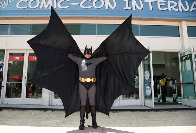 Late 'Batman' actor Adam West honoured at Comic-Con | iNFOnews.ca