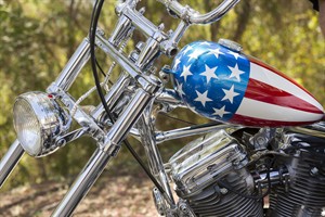 Peter Fonda's bike in 'Easy Rider' going up for auction, could fetch $1.2 million | iNFOnews.ca CP29921170