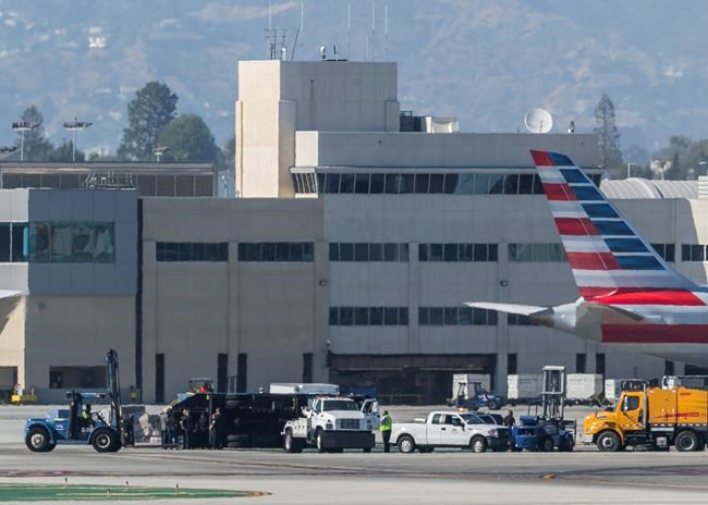 The Latest: 8 injured after plane clips LA airport truck | iNFOnews.ca