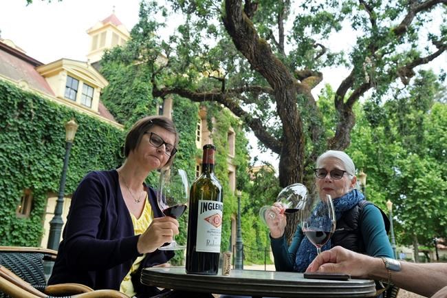 Pop open a bottle, California wine tasting rooms reopening | iNFOnews.ca Pop open a bottle, California wine tasting rooms reopening | iNFOnews.ca