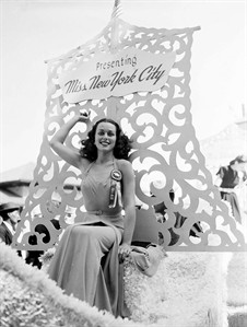 Bess Myerson, who parlayed win as 1st Jewish Miss America into celebrity, dies at 90 | iNFOnews.ca