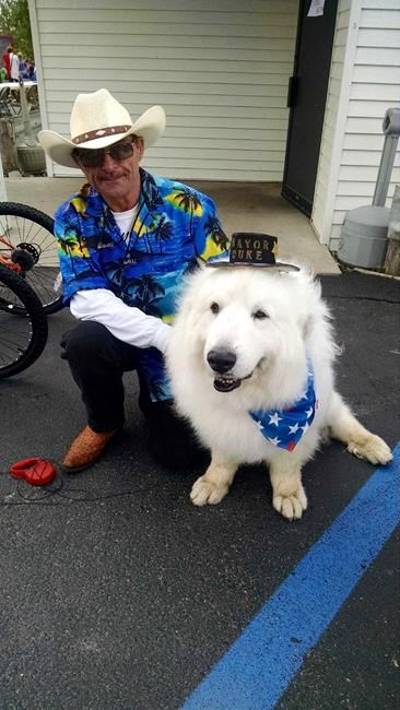 Dog-gone: Canine candidate re-elected Minnesota town mayor | iNFOnews.ca