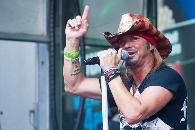 Bret Michaels' cellphone stolen during New Hampshire gig | iNFOnews.ca