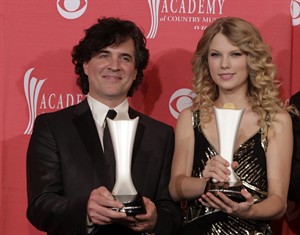 Taylor Swift mentor, record executive Scott Borchetta joins 'American Idol' as mentor | iNFOnews.ca CP30967965