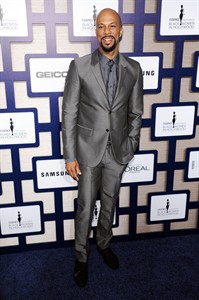 Essence luncheon honours 'Orange' cast, Regina King, others as Winfrey, Nyong'o look on | iNFOnews.ca