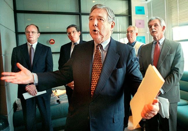 Former Hearst CEO Frank Bennack writing memoir | iNFOnews.ca