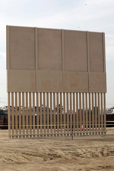 Border wall tests find heights should keep out crossers | iNFOnews.ca