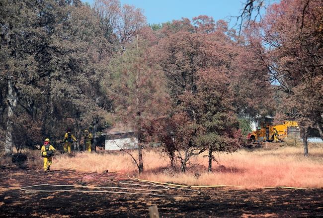 Cooler weather helps crews fight Southern California fire | iNFOnews.ca Cooler weather helps crews fight Southern California fire | iNFOnews.ca