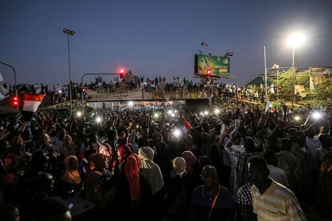 Sudanese protesters suspend talks with military | iNFOnews.ca