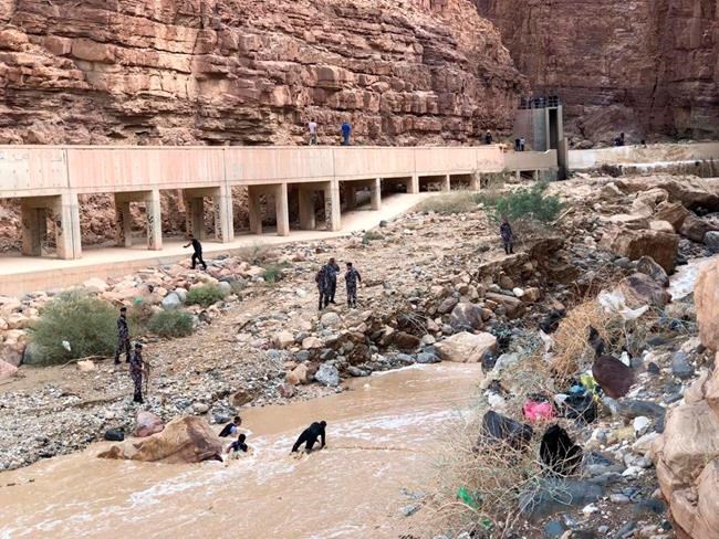 Death toll in Jordan flood rises to 21, mostly children | iNFOnews.ca