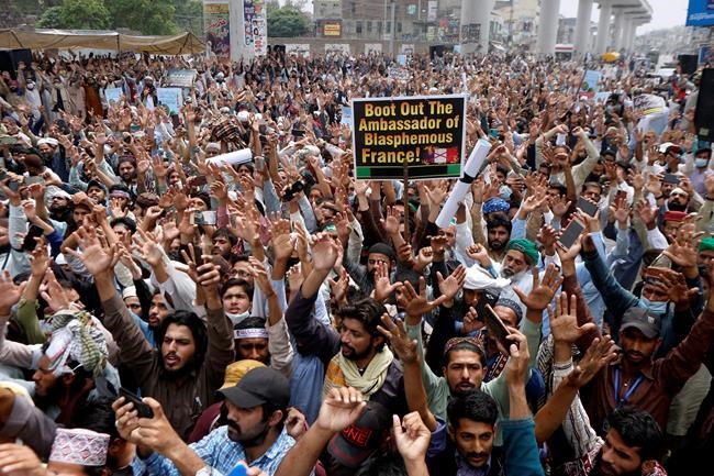 Pakistan frees 669 men from radical group as it ends rallies | iNFOnews.ca
