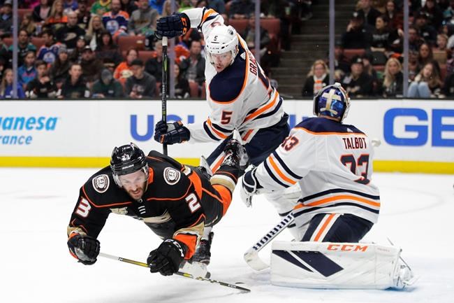 Oilers bounce back with 4-0 victory over Ducks | iNFOnews.ca CP645757666