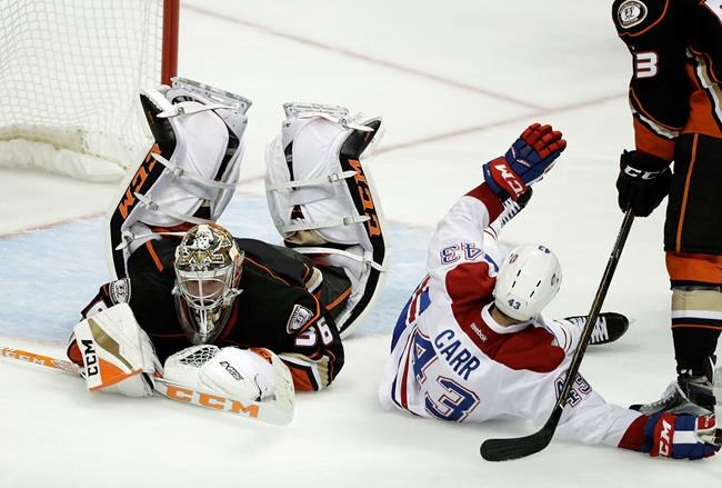 Gibson makes 39 saves, Ducks hold off Canadiens 2-1 | iNFOnews.ca
