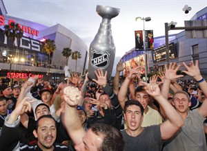 A year after missing the playoffs, resurgent Devils finish two wins shy of fourth Stanley Cup | iNFOnews.ca CP18777630