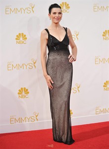 Julianna Margulies wins Emmy as best actress in drama series | iNFOnews.ca