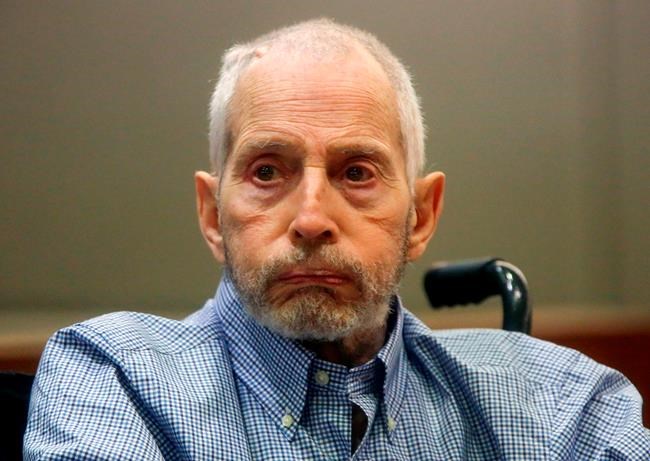 Robert Durst faces photos of slain friend in life, in death | iNFOnews.ca CP622498503