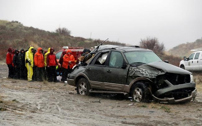 Powerful storm hits Southern California, flooding highways | iNFOnews.ca