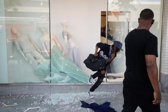 LA pizza shop weathers pandemic, takes beating from vandals | iNFOnews.ca