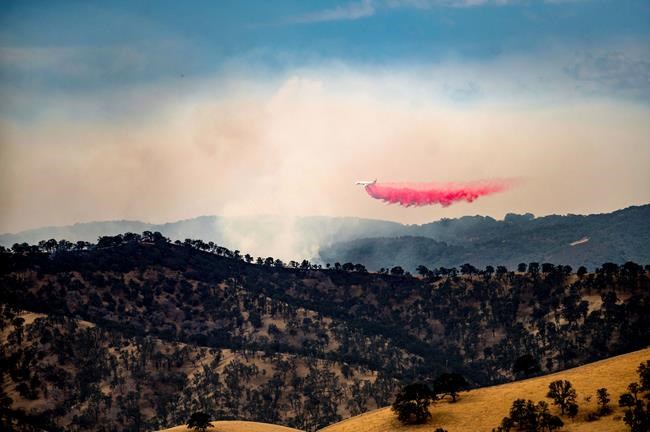 Lightning sparks new wildfires across California | iNFOnews.ca Lightning sparks new wildfires across California | iNFOnews.ca