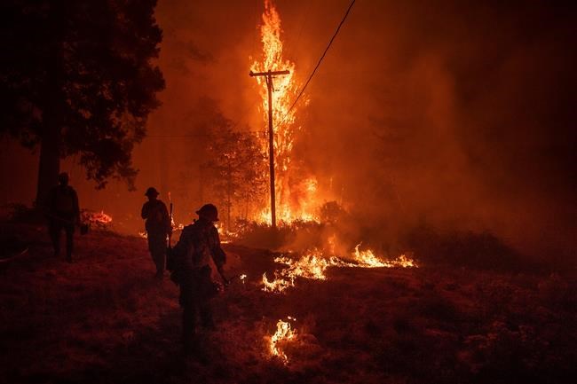 Fire keeps California north-south highway closed for 3rd day | iNFOnews.ca