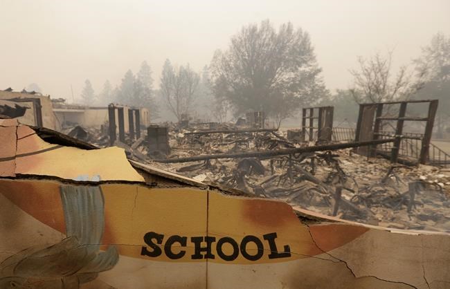 Teacher: Bus drivers evacuated students amid California fire | iNFOnews.ca