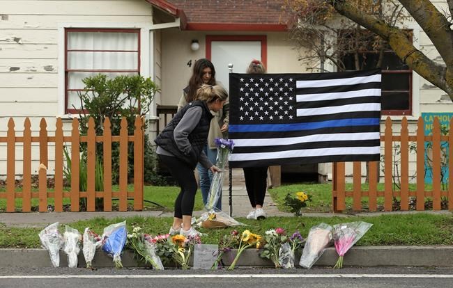Motive for slaying of California policewoman still a mystery | iNFOnews.ca CP1162924525