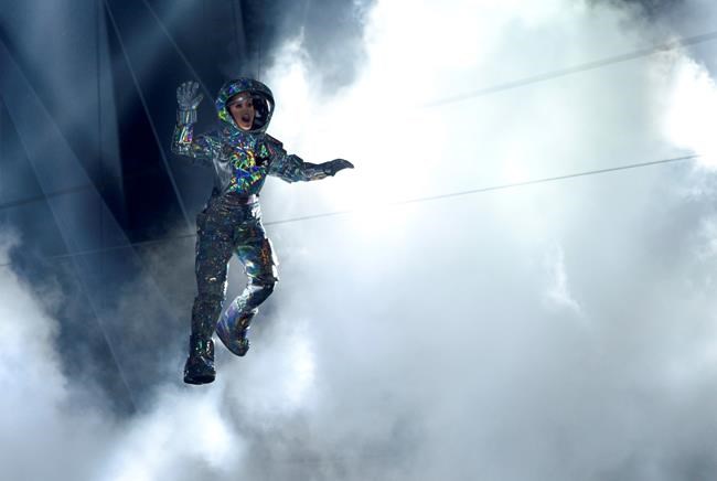 Lovato wears black lace, Katy Perry changes up looks at VMAs | iNFOnews.ca