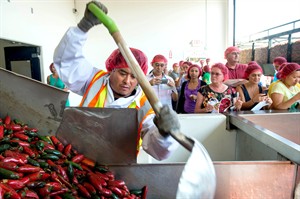 Secretive Southern California hot sauce plant once labeled a nuisance offers first open house | iNFOnews.ca CP29602402