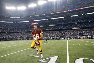 McCoy leads Redskins in Texas return, Romo can't answer in 20-17 OT loss to snap 6-game streak | iNFOnews.ca CP30457767