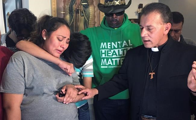 Pregnant woman seeks deportation asylum in Chicago church | iNFOnews.ca Pregnant woman seeks deportation asylum in Chicago church | iNFOnews.ca