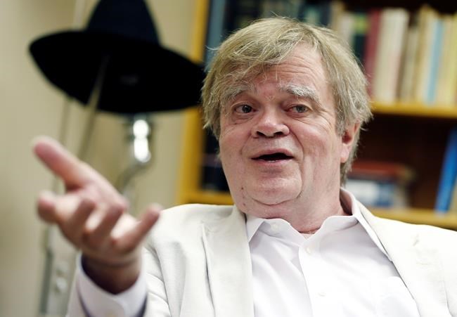 Garrison Keillor suffers brain seizure, but show goes on | iNFOnews.ca