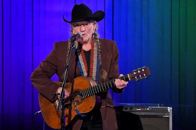 Willie Nelson says he's not smoking, but is still using pot | iNFOnews.ca Willie Nelson says he's not smoking, but is still using pot | iNFOnews.ca