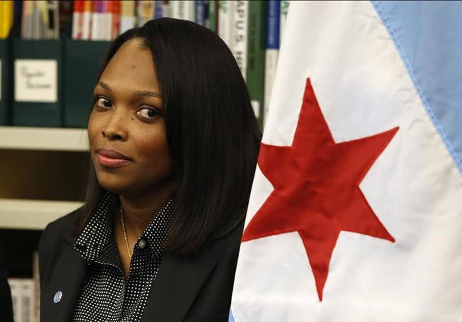 Chicago delays disputed school closures plan after uproar | iNFOnews.ca