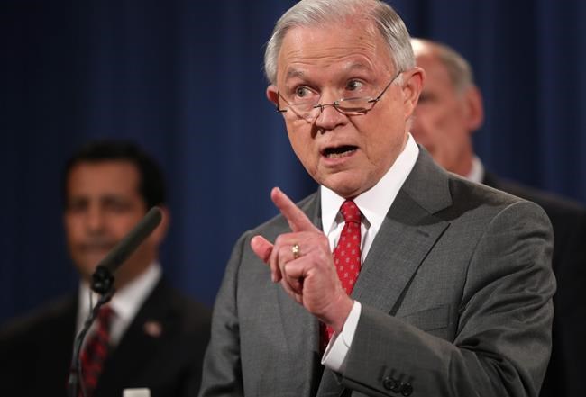 Chicago sues over sanctuary city threat; Sessions fires back | iNFOnews.ca Chicago sues over sanctuary city threat; Sessions fires back | iNFOnews.ca