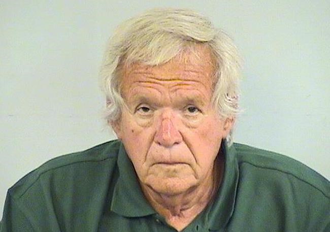 Hastert fitted with electronic monitor; photo released | iNFOnews.ca CP1157089083