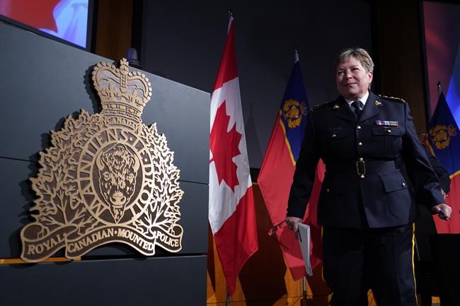 RCMP commissioner says info in FBI probe led to arrest of intelligence director | iNFOnews.ca