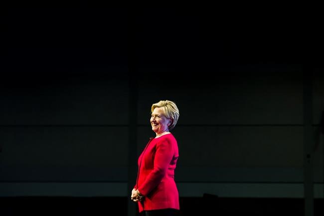 Hillary Clinton thrills Toronto crowd with part feminist, part activist talk | iNFOnews.ca