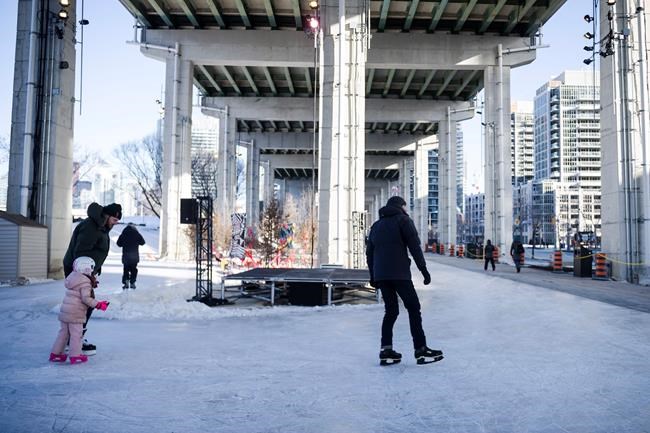 Skating trail opening under busy Toronto highway as new winter attraction | iNFOnews.ca Skating trail opening under busy Toronto highway as new winter attraction | iNFOnews.ca