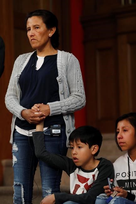 Immigrant takes refuge in Denver church to avoid deportation | iNFOnews.ca Immigrant takes refuge in Denver church to avoid deportation | iNFOnews.ca