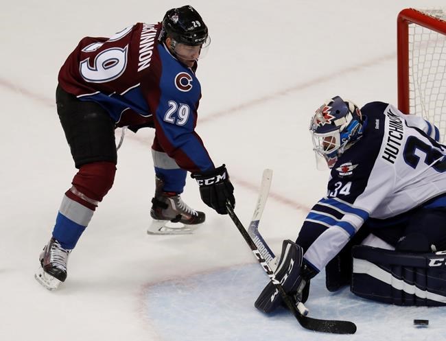 Ehlers scores into his own net in OT, Avs beat Jets 3-2 | iNFOnews.ca
