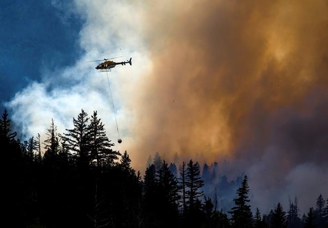 The Latest: California fire threatens 1,000 buildings | iNFOnews.ca